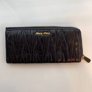 Miu miu black ruched leather wallet